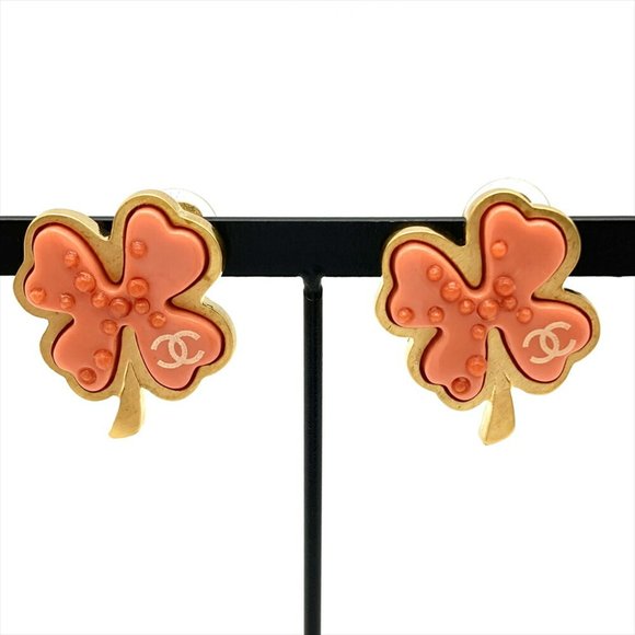 Chanel Gold Metal earring - Picture 1 of 6